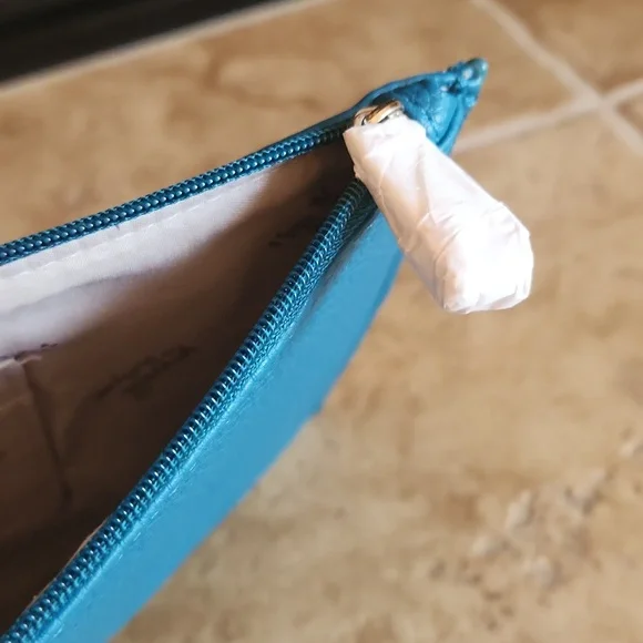 New Jewell By Thirty-one Toiquoise Textured Clutch and Accessory Set - Picture 4 of 7